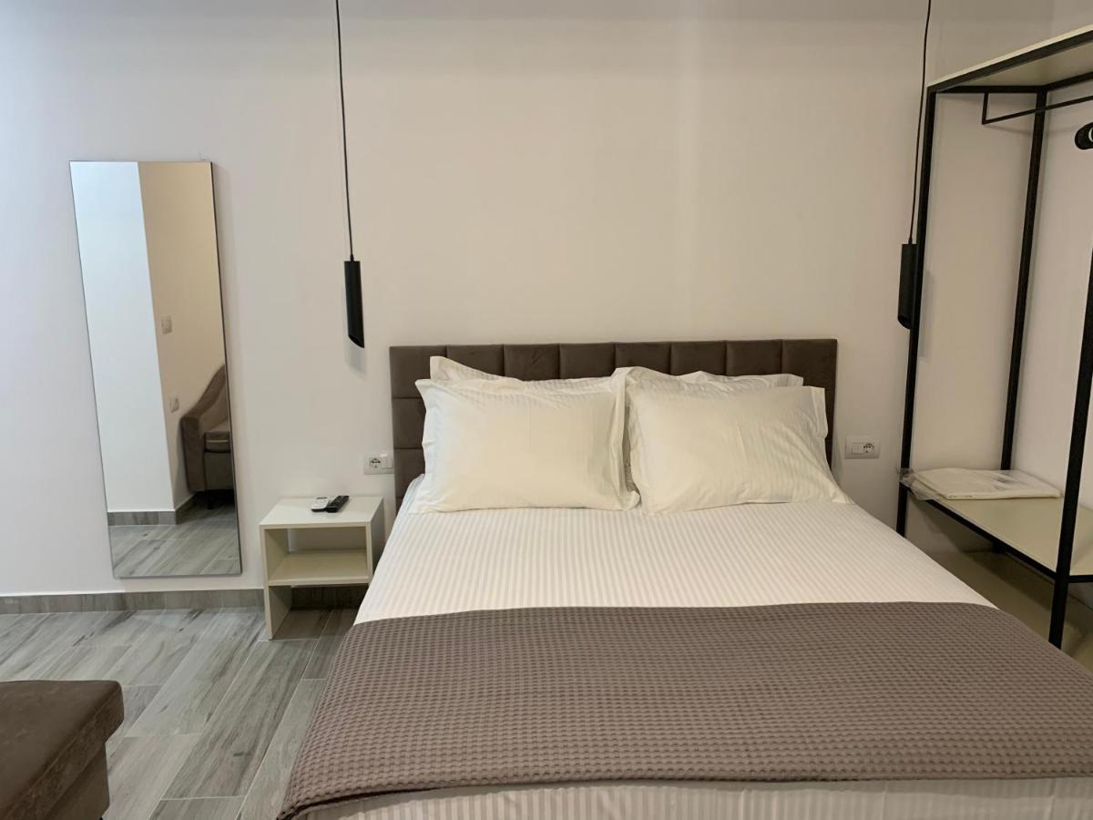 Kekezis Apartments Sarandë Exteriér fotografie